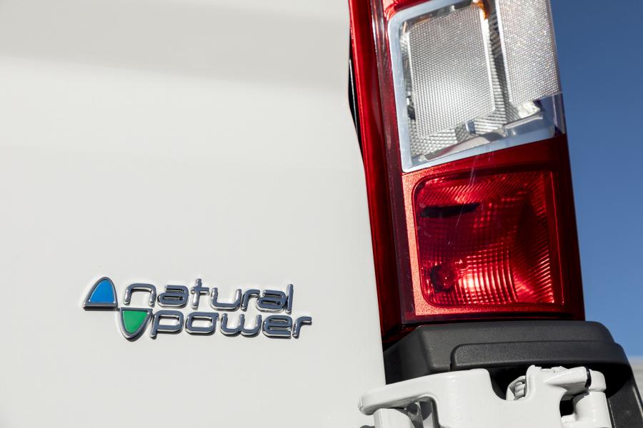 Детали экстерьера Fiat Ducato Maxi Van Natural Power L3H2 (290) 2017 года  (фото 13 из 15)